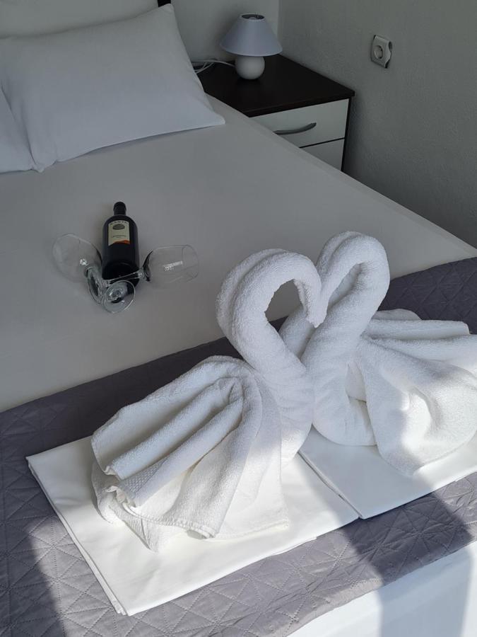 Appartamento Charlene Karlobag Esterno foto